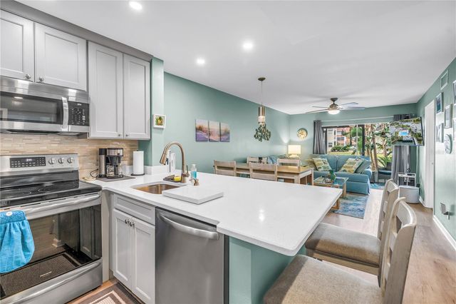 6924 STONES THROW CIRCLE N 8103, St Petersburg, FL 33710