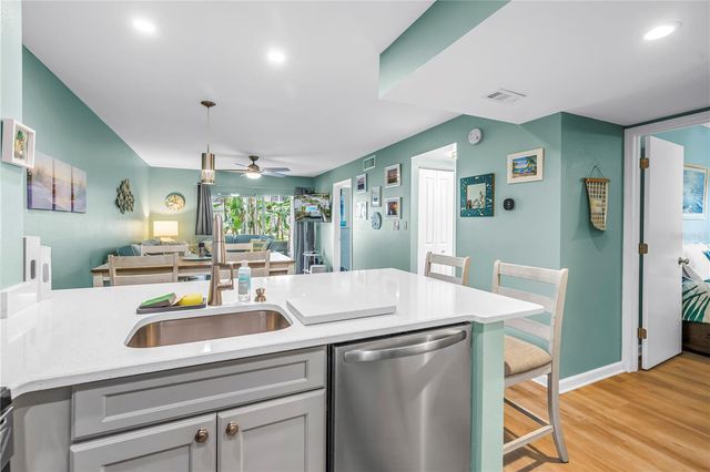 6924 STONES THROW CIRCLE N 8103, St Petersburg, FL 33710