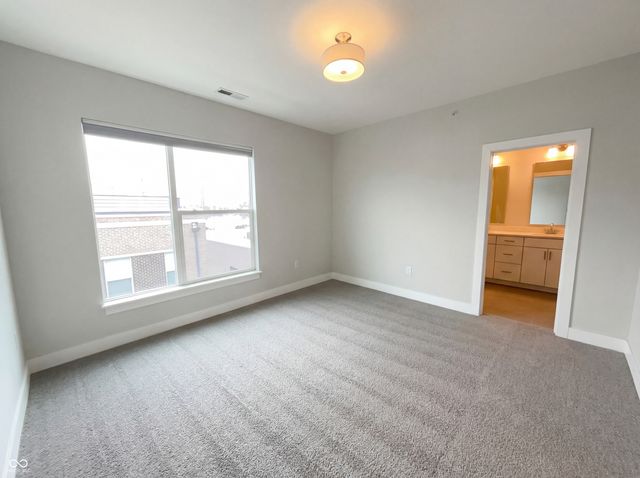 727 N Illinois Street UNIT 208, Indianapolis, IN 46204