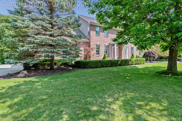 3276 Shorewood Avenue, Fort Gratiot Charter Township, MI 48059