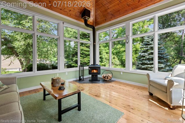 3276 Shorewood Avenue, Fort Gratiot Charter Township, MI 48059