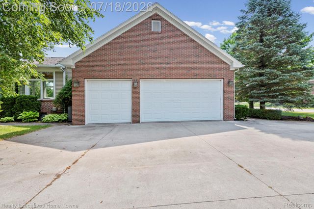 3276 Shorewood Avenue, Fort Gratiot Charter Township, MI 48059