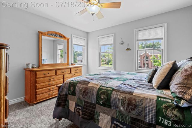 3276 Shorewood Avenue, Fort Gratiot Charter Township, MI 48059