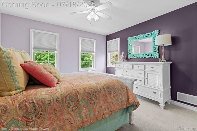 3276 Shorewood Avenue, Fort Gratiot Charter Township, MI 48059