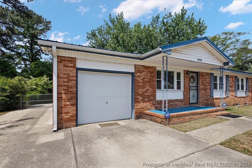 1608 Grandview Drive, Fayetteville, NC 28314 — photo 2
