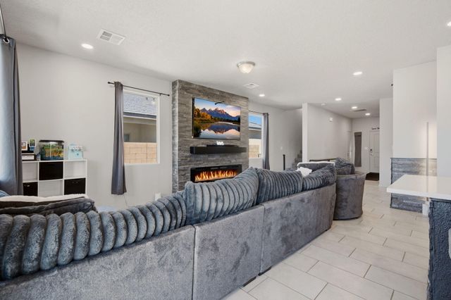 2740 Camino Plata Loop NE, Rio Rancho, NM 87144