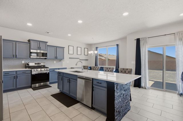 2740 Camino Plata Loop NE, Rio Rancho, NM 87144