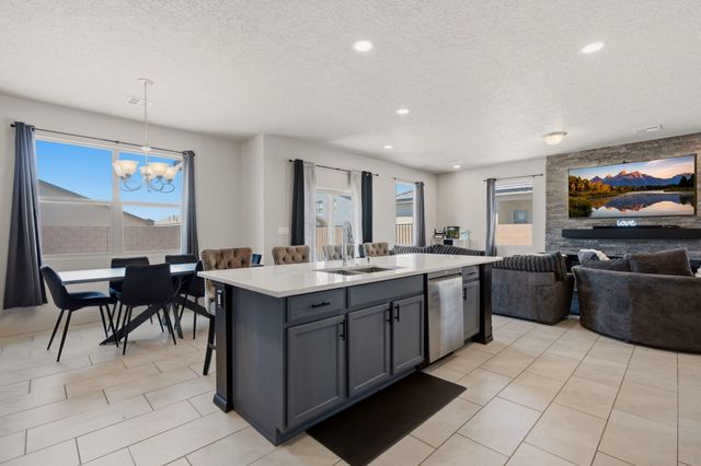 2740 Camino Plata Loop NE, Rio Rancho, NM 87144
