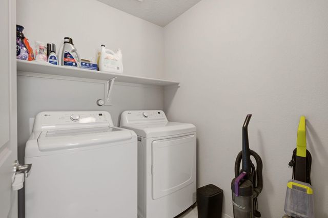 2740 Camino Plata Loop NE, Rio Rancho, NM 87144