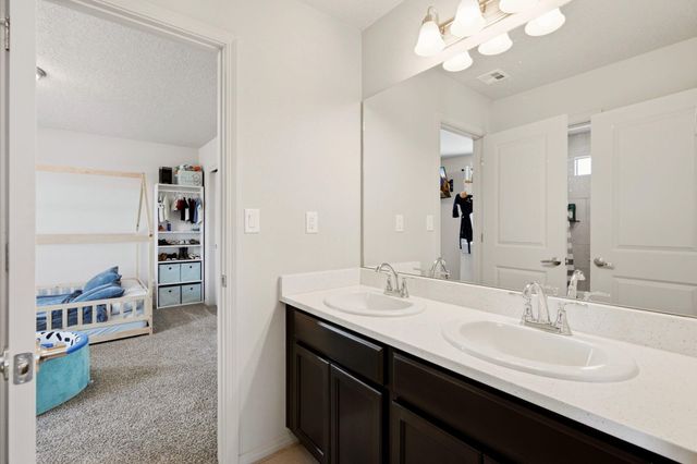 2740 Camino Plata Loop NE, Rio Rancho, NM 87144