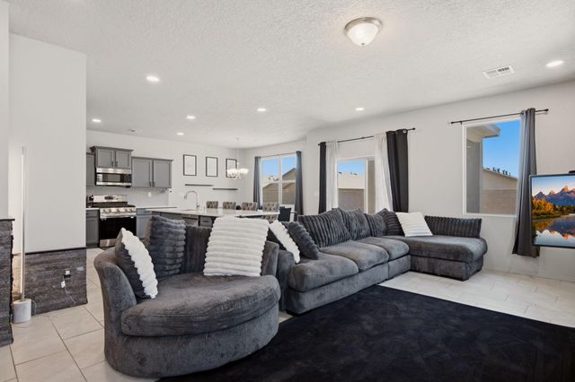 2740 Camino Plata Loop NE, Rio Rancho, NM 87144