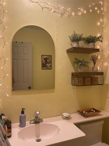 3710 Brewster Key Drive, Galveston, TX 77554