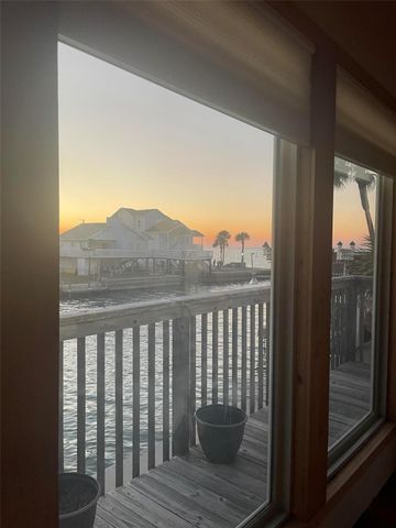 3710 Brewster Key Drive, Galveston, TX 77554