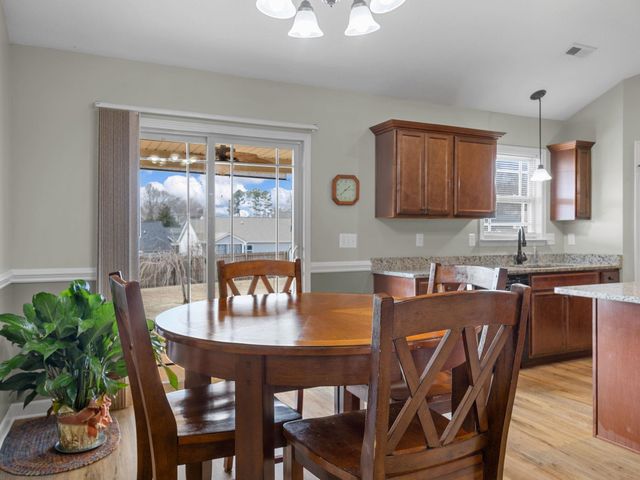 313 Highland Springs Loop, Inman, SC 29349