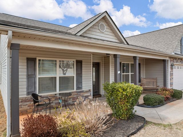 313 Highland Springs Loop, Inman, SC 29349