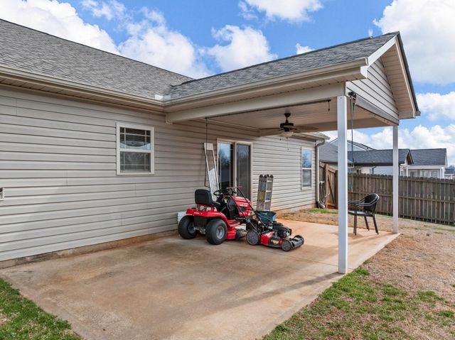 313 Highland Springs Loop, Inman, SC 29349