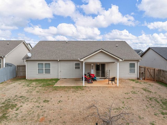 313 Highland Springs Loop, Inman, SC 29349