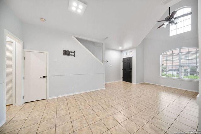 2723 Crown Arbor, San Antonio, TX 78251