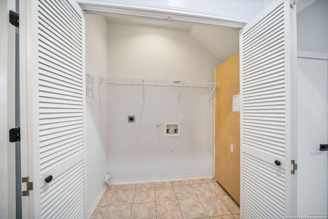 2723 Crown Arbor, San Antonio, TX 78251