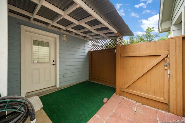 2723 Crown Arbor, San Antonio, TX 78251