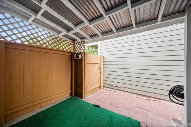 2723 Crown Arbor, San Antonio, TX 78251