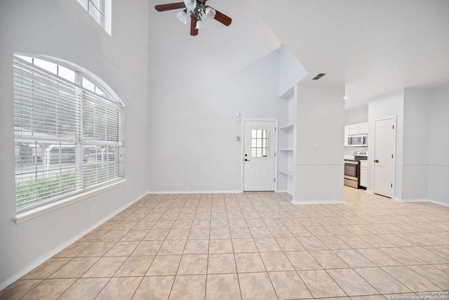 2723 Crown Arbor, San Antonio, TX 78251