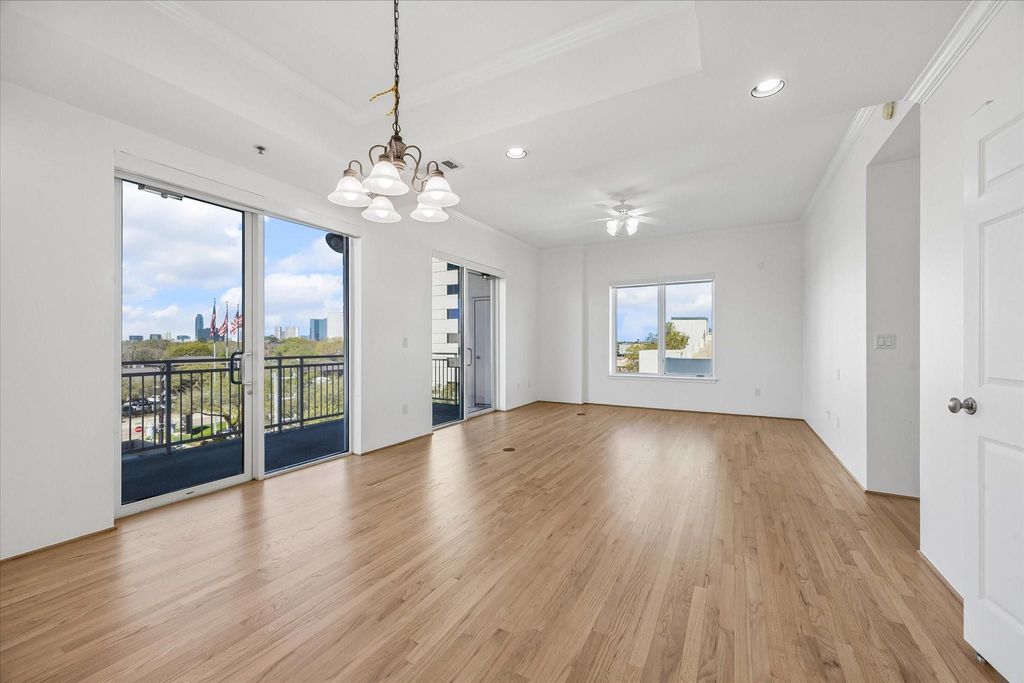 2520 Robinhood Street 503, Houston, TX 77005