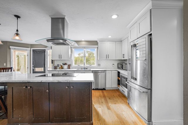 96 Fowler St, Upton, MA 01568