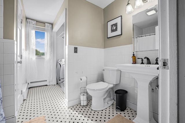 96 Fowler St, Upton, MA 01568