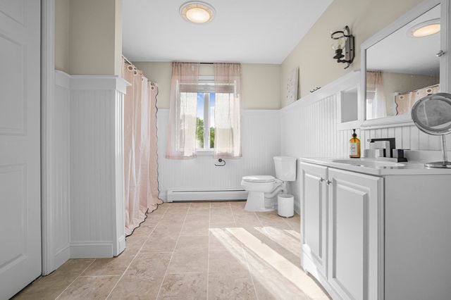 96 Fowler St, Upton, MA 01568