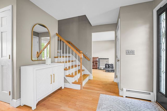 96 Fowler St, Upton, MA 01568
