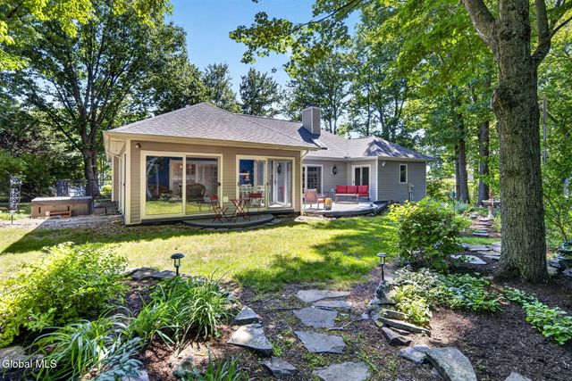34 W Skyview Drive, Cohoes, NY 12047