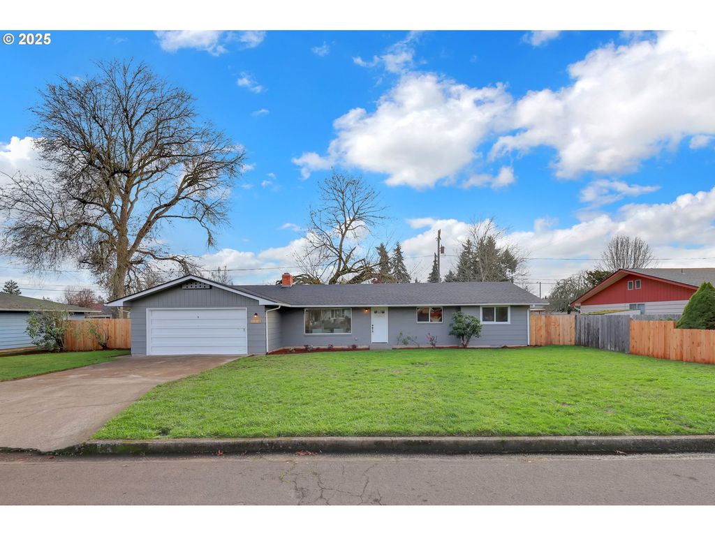 124 E ANCHOR Ave, Eugene, OR 97404