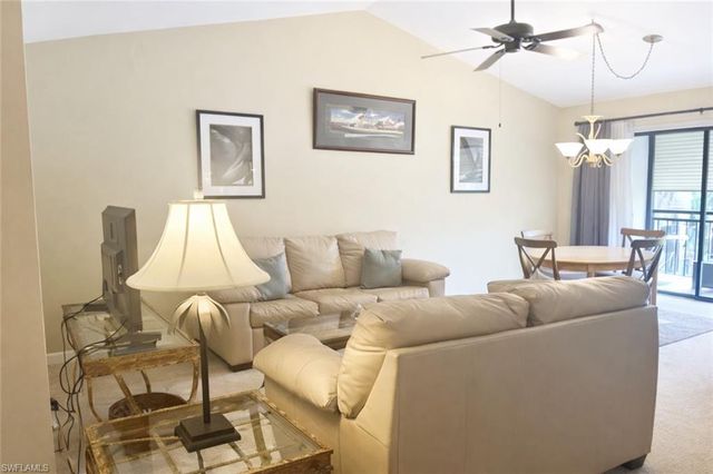 8445 Charter Club CIR 11, Fort Myers, FL 33919