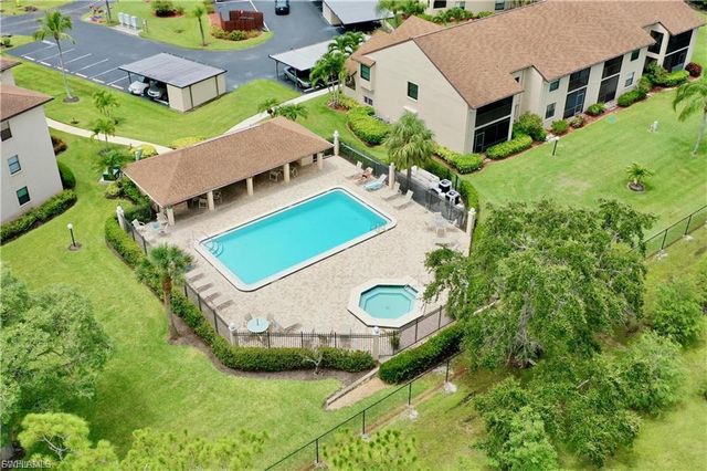 8445 Charter Club CIR 11, Fort Myers, FL 33919