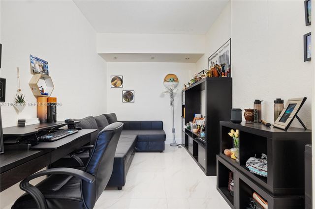 11287 NW 43rd Ter, Doral, FL 33178