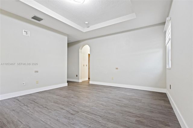 11287 NW 43rd Ter, Doral, FL 33178