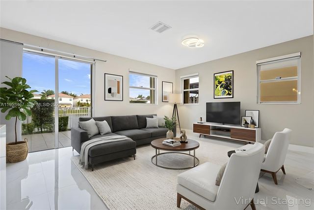 11287 NW 43rd Ter, Doral, FL 33178