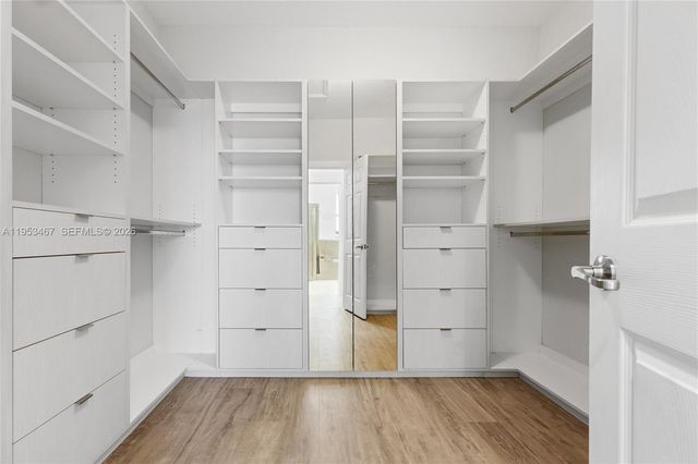 11287 NW 43rd Ter, Doral, FL 33178