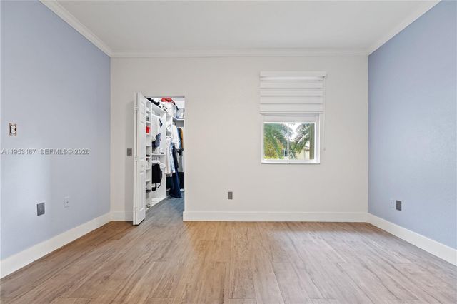 11287 NW 43rd Ter, Doral, FL 33178