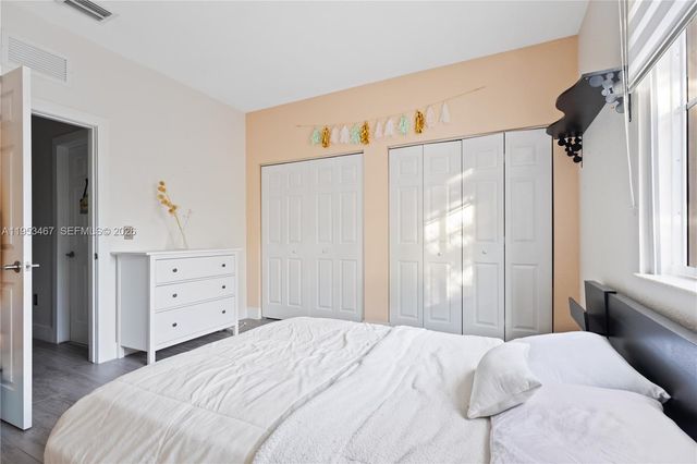 11287 NW 43rd Ter, Doral, FL 33178