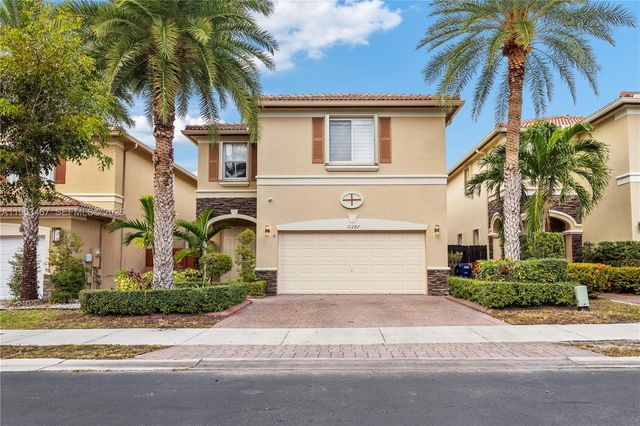 11287 NW 43rd Ter, Doral, FL 33178