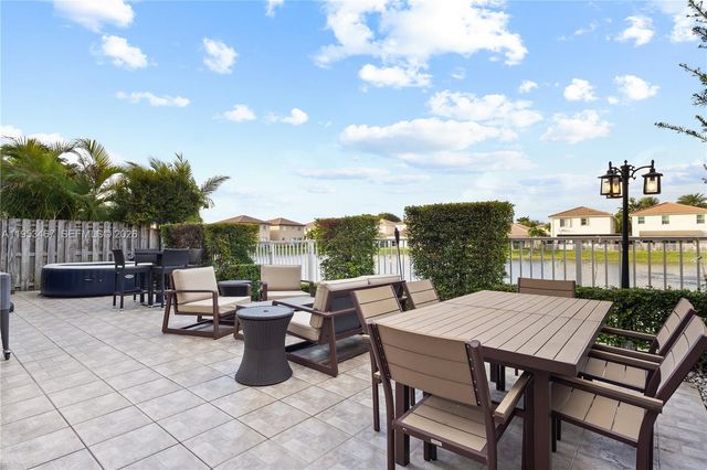 11287 NW 43rd Ter, Doral, FL 33178