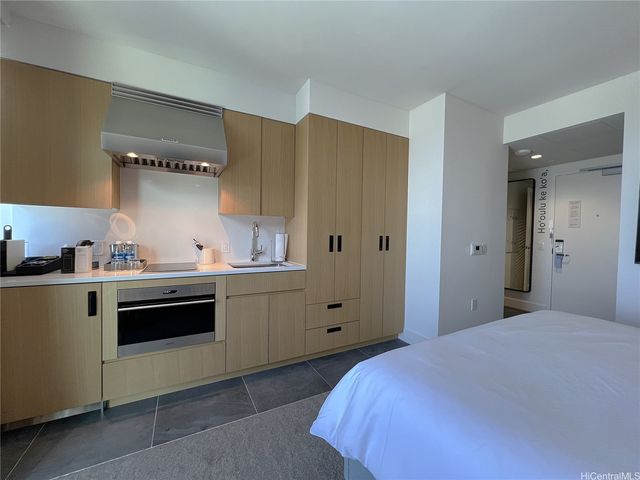 1390 Kapiolani Boulevard 3203, Honolulu, HI 96814
