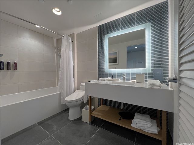 1390 Kapiolani Boulevard 3203, Honolulu, HI 96814