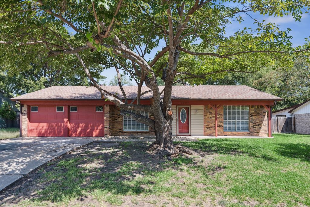 7305 Janetta Drive, North Richland Hills, TX 76180