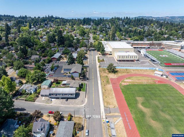 2005 Summer St SE, Salem, OR 97302
