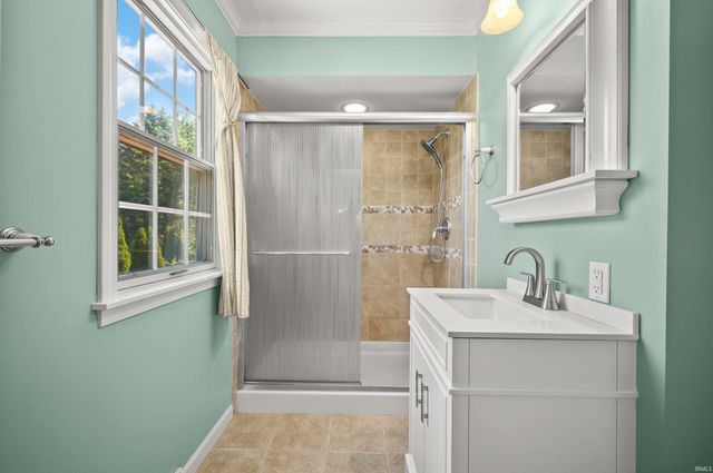 14677 Lindy Drive, Granger, IN 46530