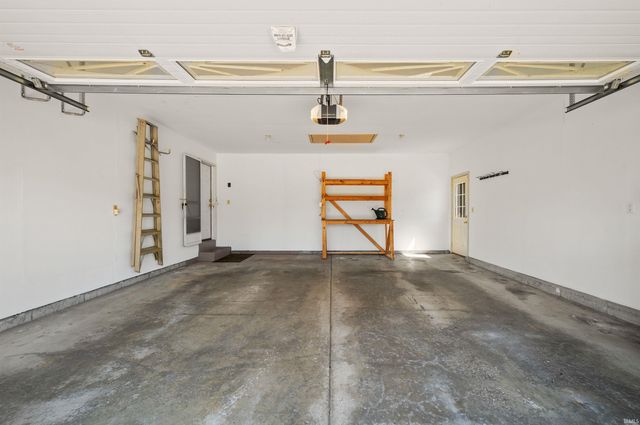 14677 Lindy Drive, Granger, IN 46530
