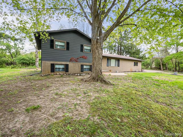 7580 Thornwood Street, Canton, MI 48187